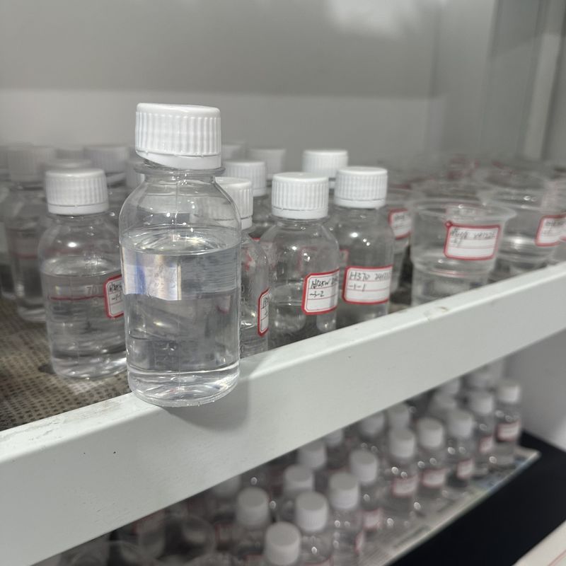 ग्लॉस 90 प्रतिशत मिथाइलेटेड मेलामाइन फॉर्मेल्डिहाइड रेज़िन मेलामाइन सामग्री 99 प्रतिशत और अम्लीय पीएच के साथ लकड़ी की फिनिश में लगाया जाता है